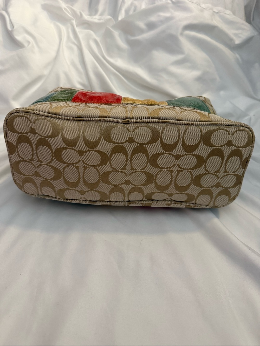 EUC Vintage Coach Gallery Signature
Hobo Shoulder Bag with Multicolor Stripe - Picture 6 of 15
